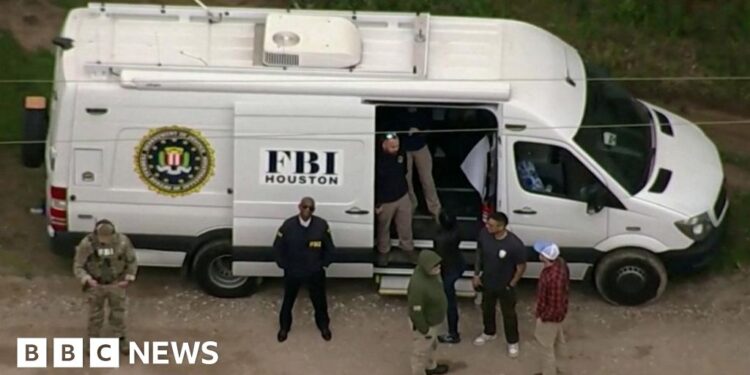 Texas shooting suspect detained after tip off