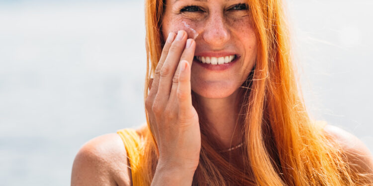 How To Apply Sunscreen Correctly