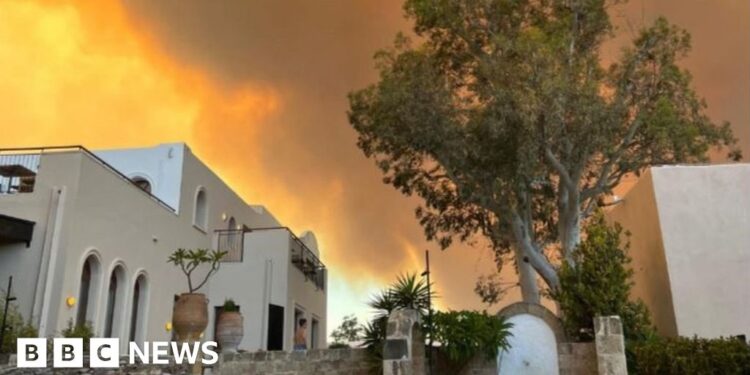 Greece fires: Thousands flee homes and hotels on Rhodes as fires … – BBC