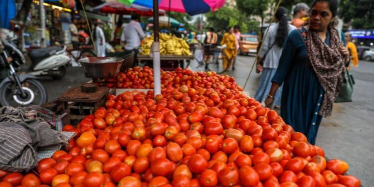 India’s food price inflation raises risks for Narendra Modi’s government
