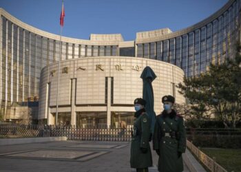 Chinese economists told not to be negative as rebound falters