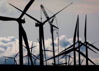 UK uses inflated carbon price to shape energy policy, analysts say
