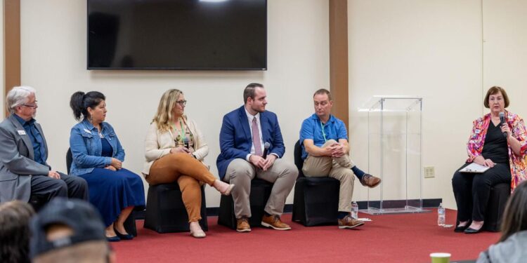 Tools, resources to start small business provided at workshop | Business