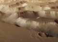 Amazing Video Soars Over Mars’ Epic “Labyrinth of Night”