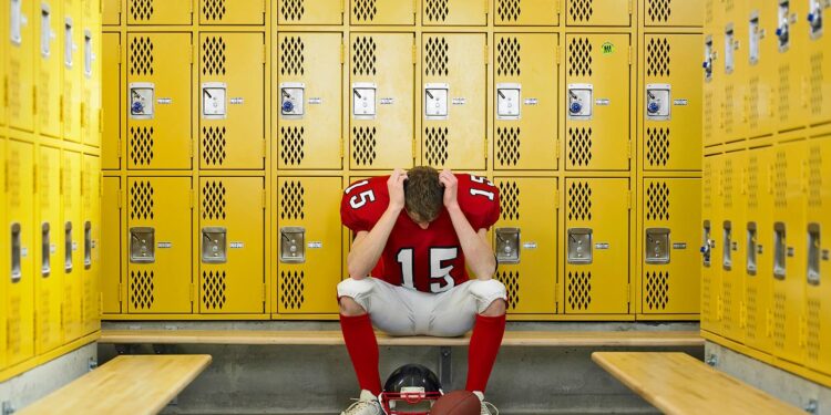 Team links concussions to suicidal thoughts in high school athletes