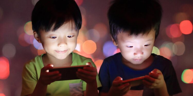 New Research Links Screen Time With Childhood Development Delays