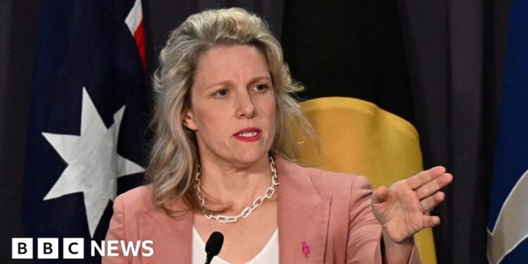 Australia: ‘Golden visa’ scheme for wealthy investors axed