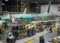 Boeing 737-900ER: Safety alert over earlier generation of 737s