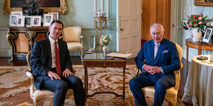 King Charles holds pre-budget meeting with Chancellor Jeremy Hunt | World News