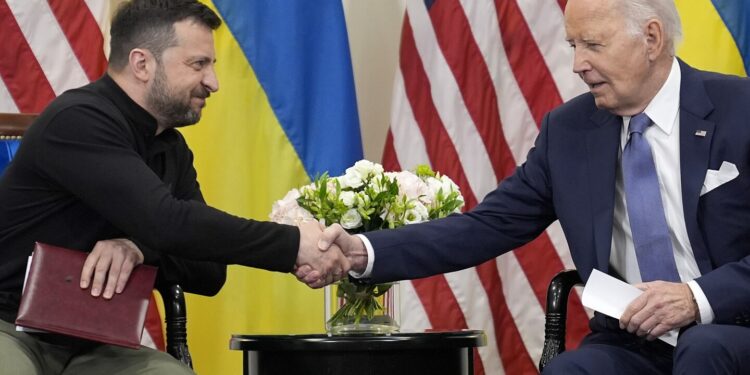 Biden apologizes to Zelenskyy for monthslong congressional holdup to weapons that let Russia advance