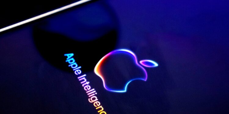 How Apple Intelligence’s Privacy Stacks Up Against Android’s ‘Hybrid AI’