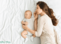 Co-sleeping Benefits and Risks (Plus How to Safely Do it)