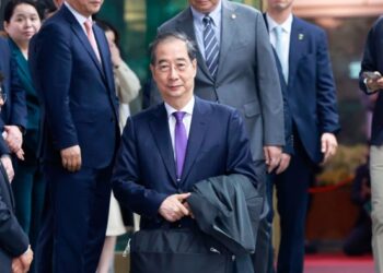 South Korea’s acting leader and replacement both resign