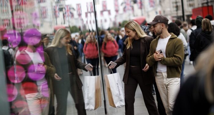 UK consumer confidence improves due to better economic sentiment