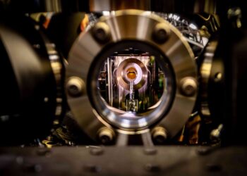 Researchers Used a One-Atom Quantum Computer to Simulate Real Molecules Over Time
