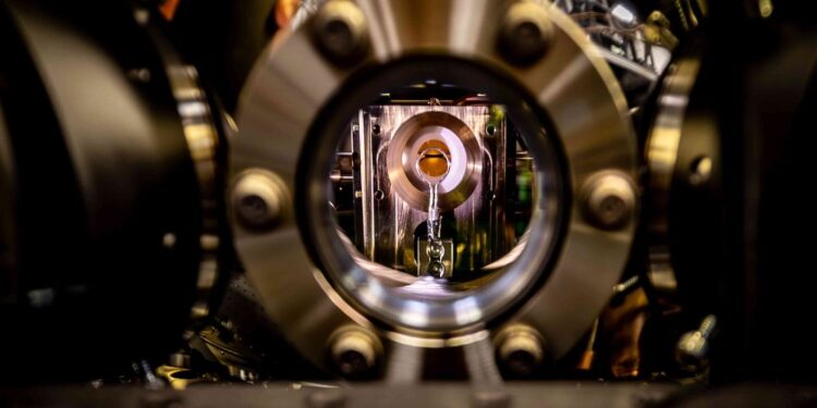 Researchers Used a One-Atom Quantum Computer to Simulate Real Molecules Over Time