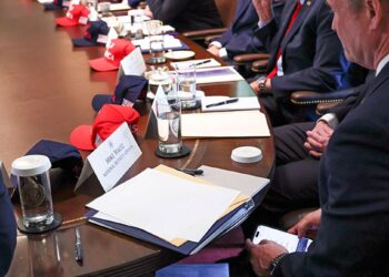 The Signal Clone Mike Waltz Was Caught Using Has Direct Access to User Chats