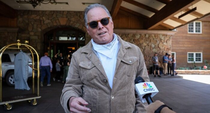 Warner Bros to cut David Zaslav’s pay package following shareholder rebuke