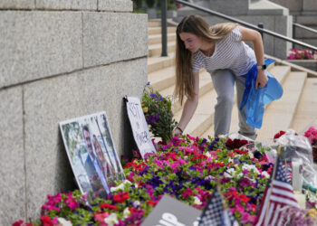 Suspect in shooting of 2 Democratic lawmakers in Minnesota arrested