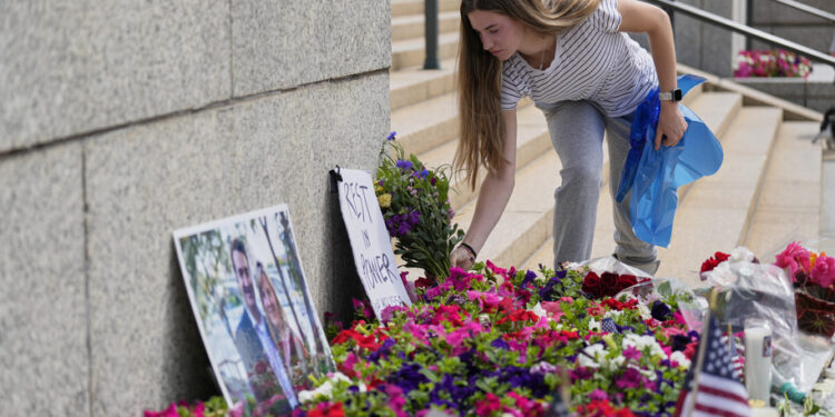 Suspect in shooting of 2 Democratic lawmakers in Minnesota arrested