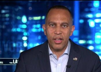 Hakeem Jeffries Makes Sure That Trump Doesn’t Forget That He’s A Total Failure