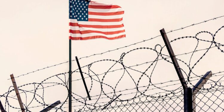 DHS Sending Termination Notices to 500,000 Illegal Immigrants to ‘Leave Immediately’