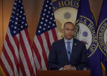 Hakeem Jeffries Shocks Congress By Going For The Throat On The Epstein Files