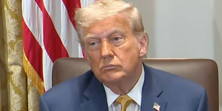 Largest U.S. Teachers Union Demands Resistance To Trump