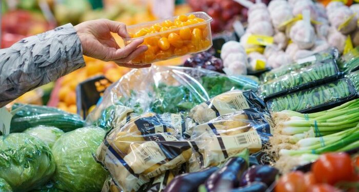Dry weather pushes up UK food inflation as harvests suffer