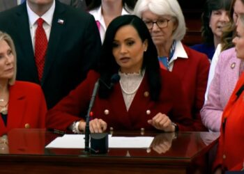 Texas House Passes Congressional Redistricting Bill After Absconding Dems Return