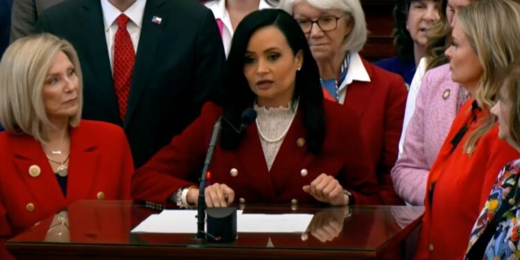 Texas House Passes Congressional Redistricting Bill After Absconding Dems Return