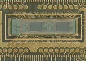 New Light-Based Chip Supercharges AI Efficiency by up to 100x