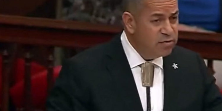 Democratic Senator Destroys John Thune Like He’s The White House East Wing On The Senate Floor