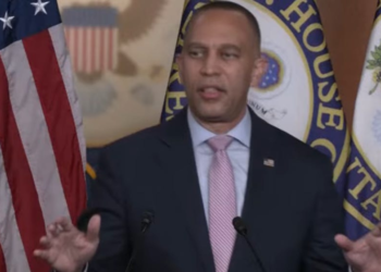 Hakeem Jeffries Rips Mike Johnson For Not Condemning Trump’s Call To Execute Democrats