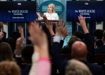 White House Ordered to Provide Sign Language Interpreters for Press Briefings