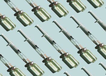 People Jabbing Themselves With Black Market “GLP-3” Drugs