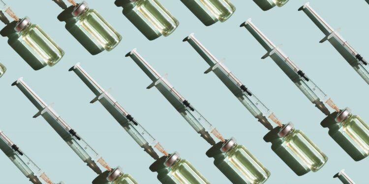 People Jabbing Themselves With Black Market “GLP-3” Drugs